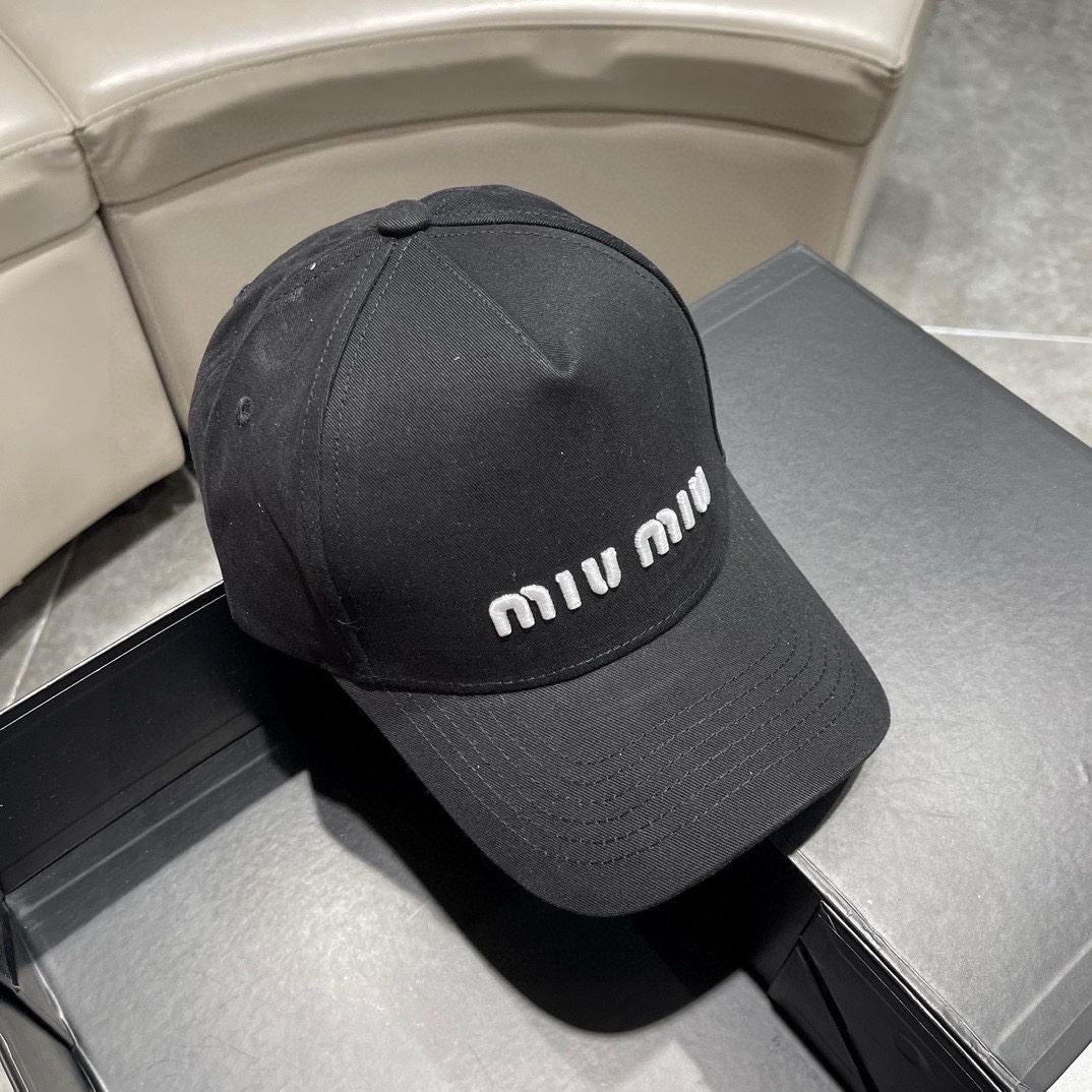 Miu Miu Caps